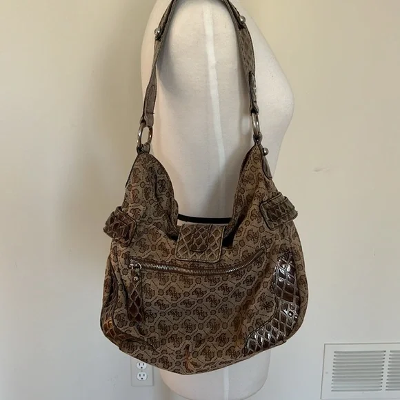 🩵Vintage Y2K GUESS Hobo Bag with Faux Leather Straps | G Logo Clasp Rhinestones - Picture 6 of 16